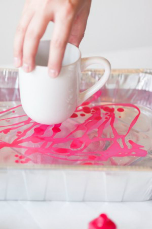How To DIY Marble Mugs Using Nail Polish Reliable Remodeler
